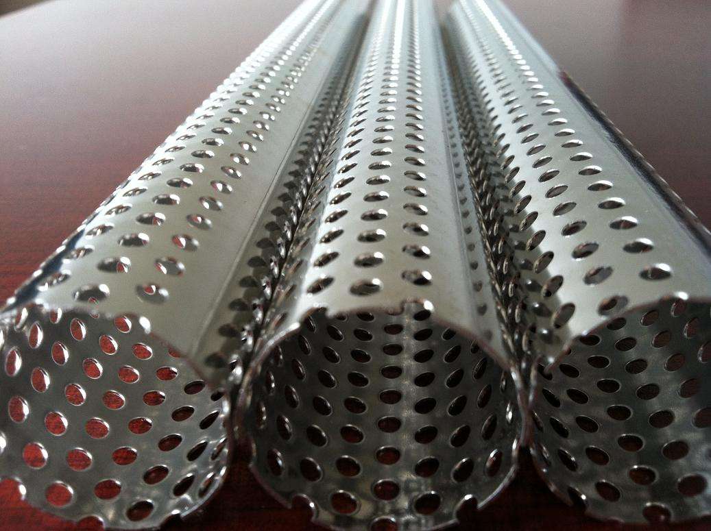 Tube de filtre métallique perforé